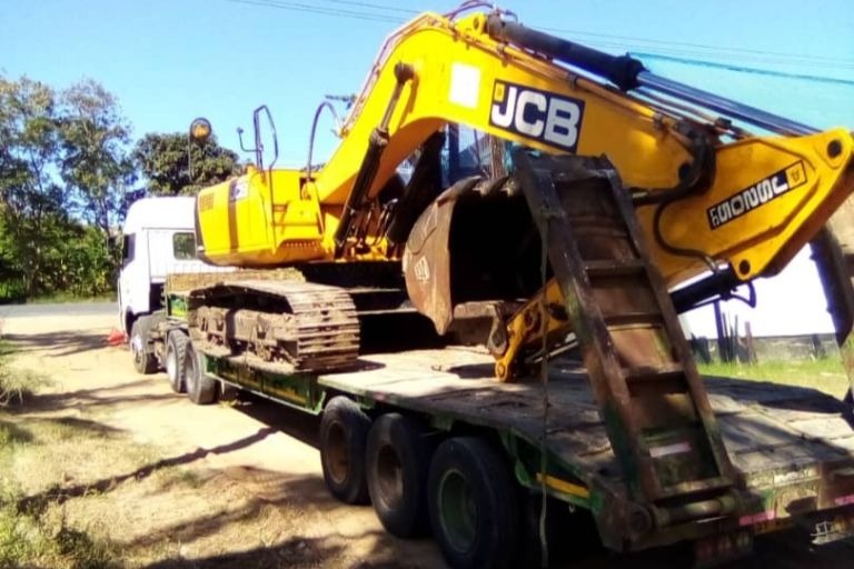 Excavator ready to move